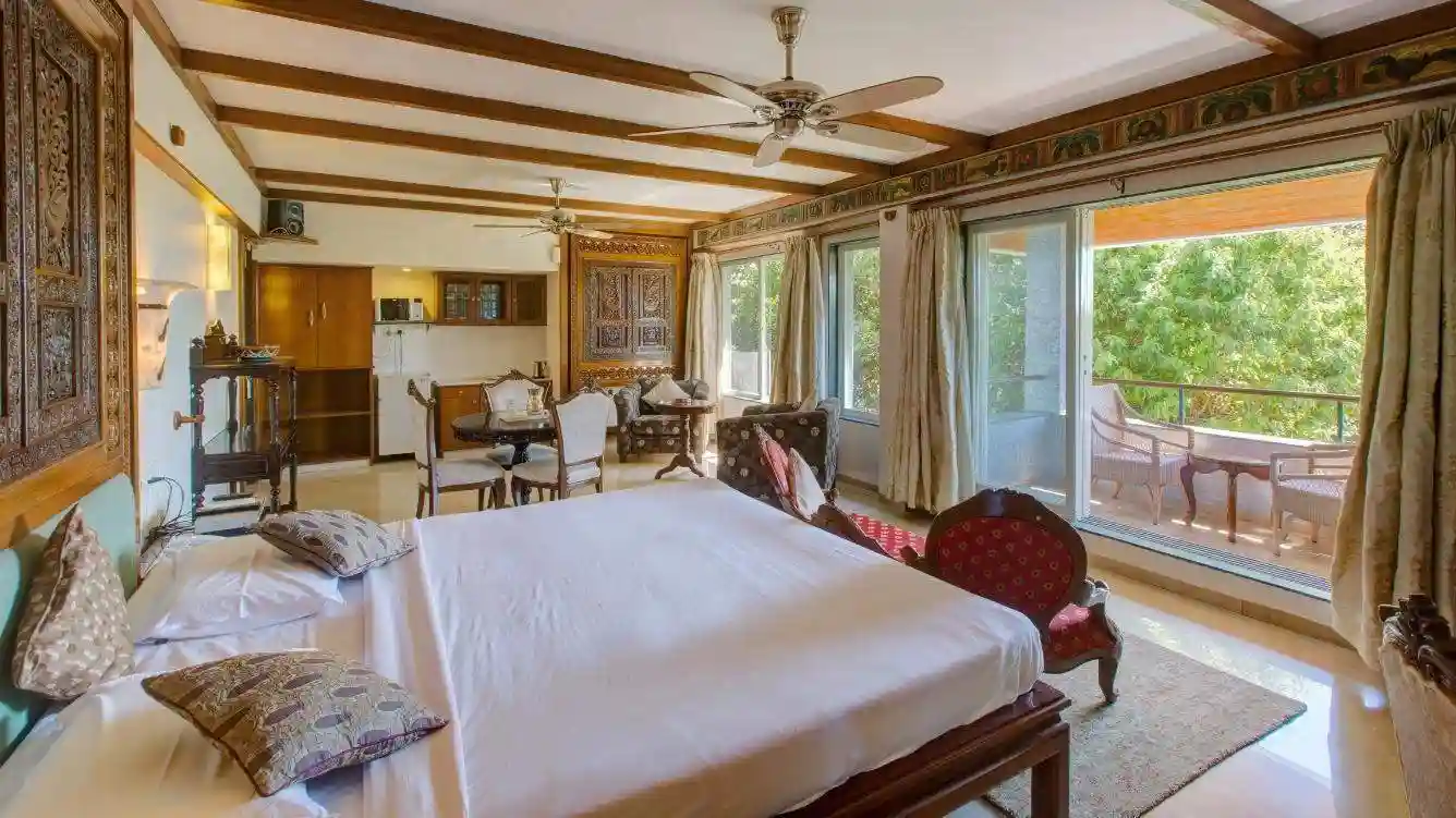Room Image1